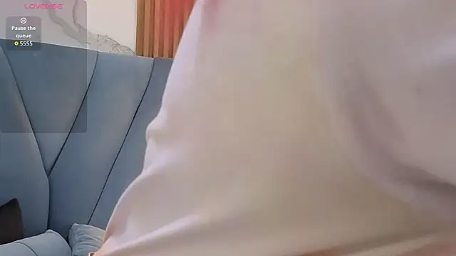 angel  red  online show from March 13, 2026, 3:24 am