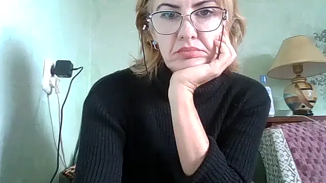 TianaQLove online show from October 14, 2025, 9:43 am