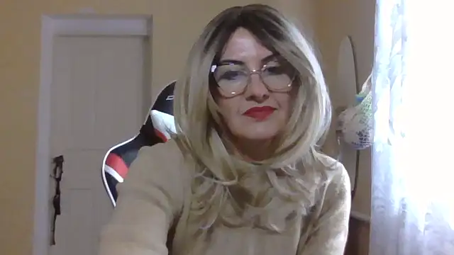 TianaQLove online show from October 21, 2025, 2:29 pm