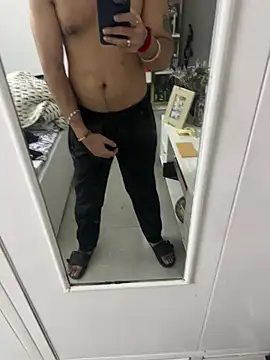 Snapshot of 7_INCH_MONSTER chatting on February 23, 2026, 8:01 am 7 INCH MONSTER online show from February 23, 2026, 8:01 am