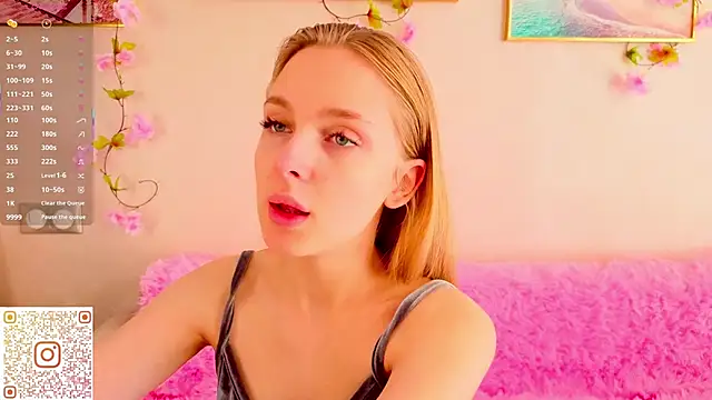 CindyGreen online show from October 14, 2025, 7:09 am