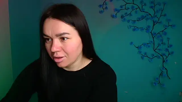 Lola Saymyname online show from March 21, 2026, 6:29 am