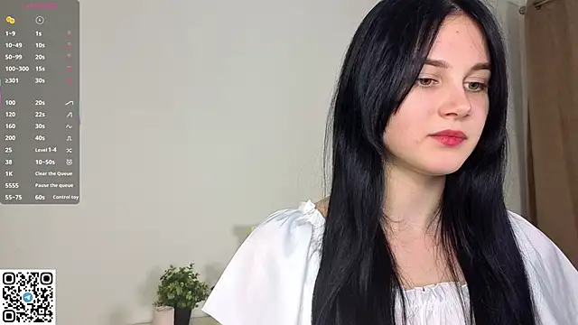 EnricaElis online show from October 13, 2025, 8:09 pm