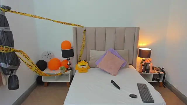 evvaa moon69 online show from October 9, 2025, 12:47 pm