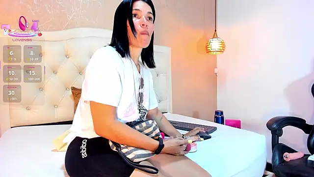 celeste thompsoon online show from September 17, 2025, 6:53 pm