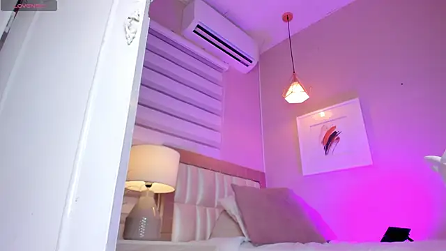  paula x online show from October 14, 2025, 11:33 am