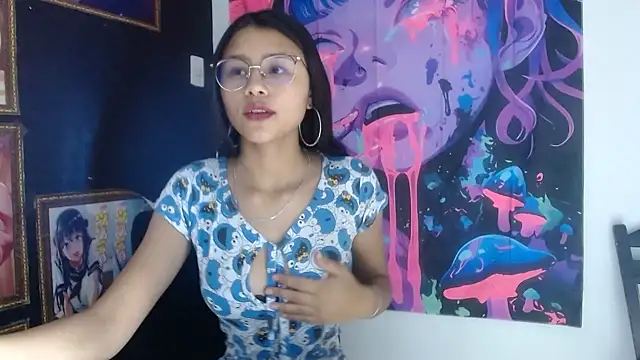 SofieLove 01 online show from October 5, 2025, 7:50 am