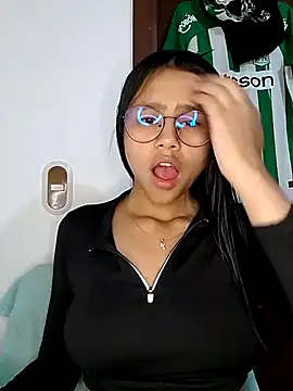 SofieLove 01 online show from March 12, 2026, 9:10 pm