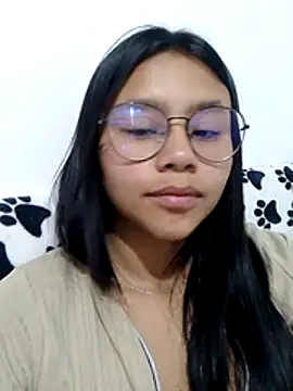 SofieLove 01 online show from April 8, 2026, 6:57 am