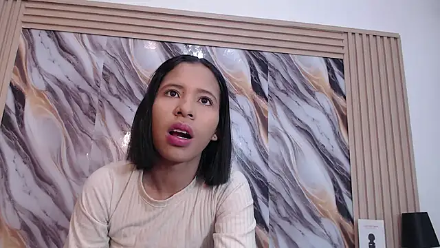 Samantha Fox69  online show from November 6, 2025, 3:24 pm