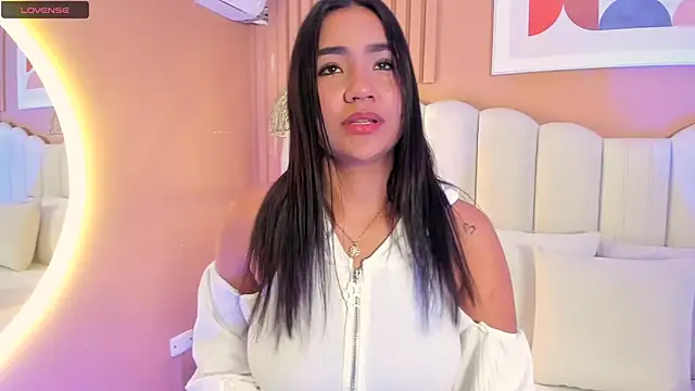 noa moon online show from January 8, 2026, 2:36 am