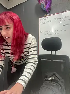 JuliethaDemon  online show from December 17, 2025, 12:33 pm