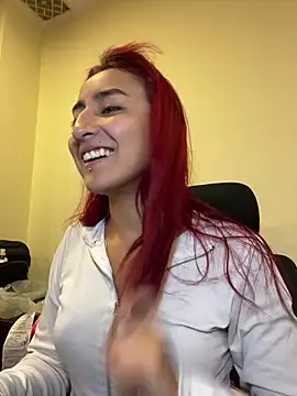 Snapshot of JuliethaDemon_ chatting on March 13, 2026, 1:40 pm JuliethaDemon online show from March 13, 2026, 1:40 pm