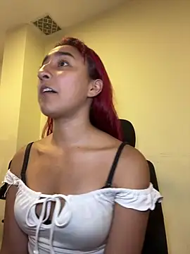 Snapshot of JuliethaDemon_ chatting on March 24, 2026, 1:49 pm JuliethaDemon online show from March 24, 2026, 1:49 pm