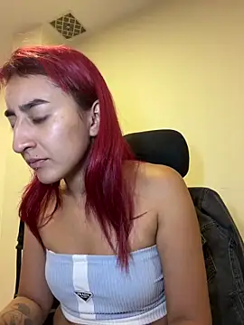 Snapshot of JuliethaDemon_ chatting on April 1, 2026, 1:23 pm JuliethaDemon online show from April 1, 2026, 1:23 pm