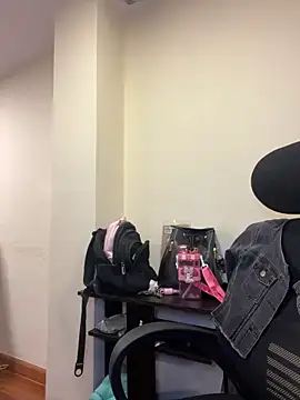 Snapshot of JuliethaDemon_ chatting on April 9, 2026, 2:00 pm JuliethaDemon online show from April 9, 2026, 2:00 pm