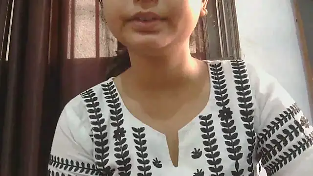 Cute-Bacchi online show from September 18, 2025, 1:18 am