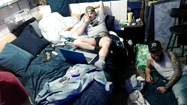 Snapshot of Xstumpy chatting on April 15, 2026, 2:29 am Xstumpy online show from April 15, 2026, 2:29 am