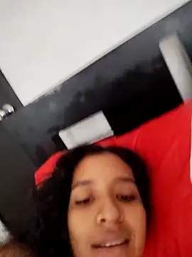 Amber-Sweett online show from October 25, 2025, 12:02 pm