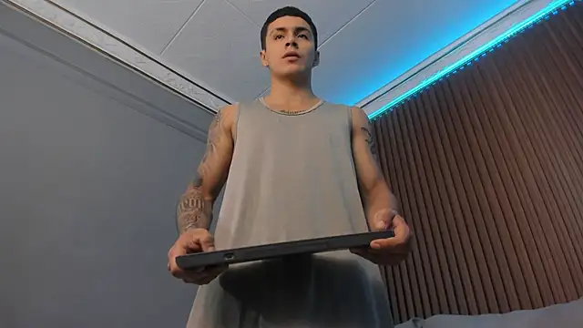 Leo santoro online show from September 16, 2025, 2:18 pm