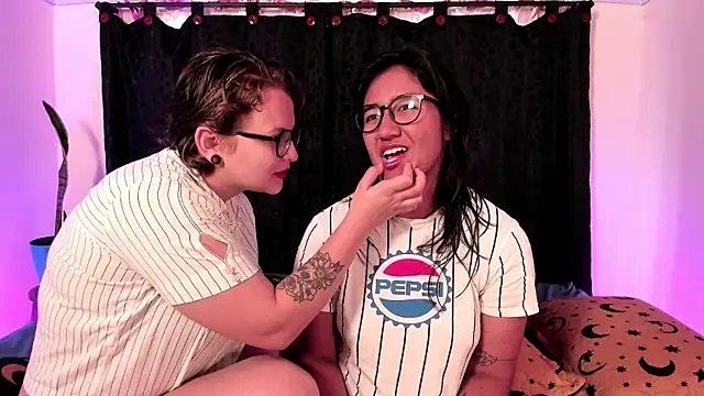 CrazyCakes  online show from February 15, 2026, 4:36 pm