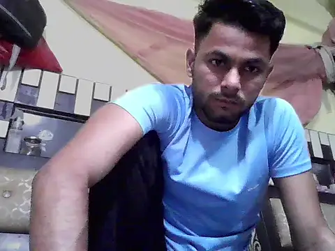 ursdreamperson online show from February 26, 2026, 2:32 am