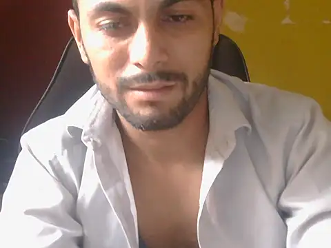 Snapshot of ursdreamperson chatting on June 19, 2026, 1:15 pm ursdreamperson online show from June 19, 2026, 1:15 pm
