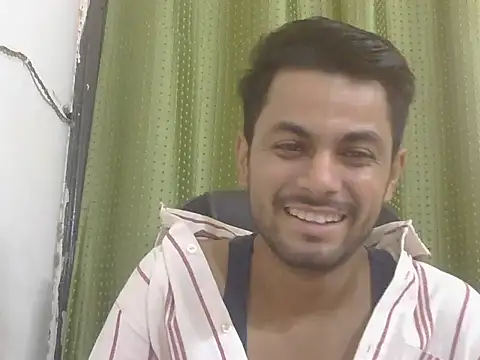 Snapshot of ursdreamperson chatting on July 7, 2026, 3:09 am ursdreamperson online show from July 7, 2026, 3:09 am
