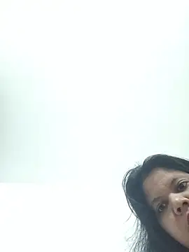Maymoonx online show from May 8, 2026, 5:02 am