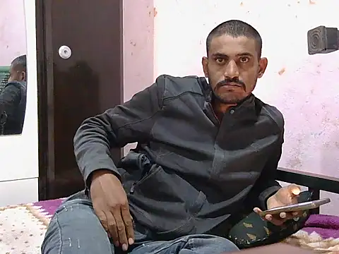 krishjaat43 online show from December 16, 2025, 6:07 am