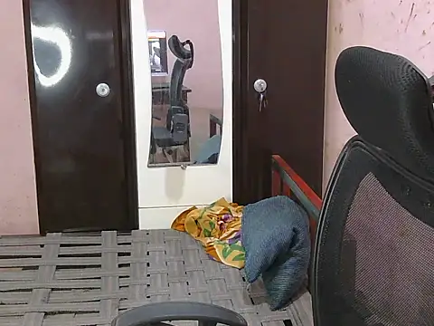 krishjaat43 online show from March 19, 2026, 3:38 pm