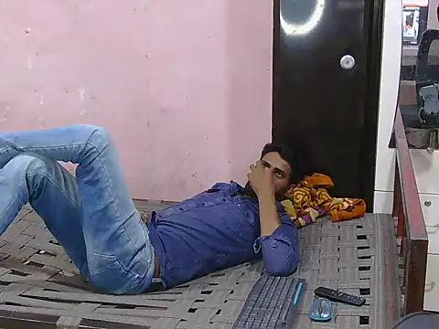 krishjaat43 online show from March 26, 2026, 9:04 am