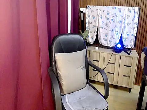 aikatrans asianxx online show from March 24, 2026, 8:03 pm