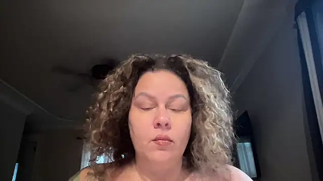 number1slut online show from October 8, 2025, 1:20 pm