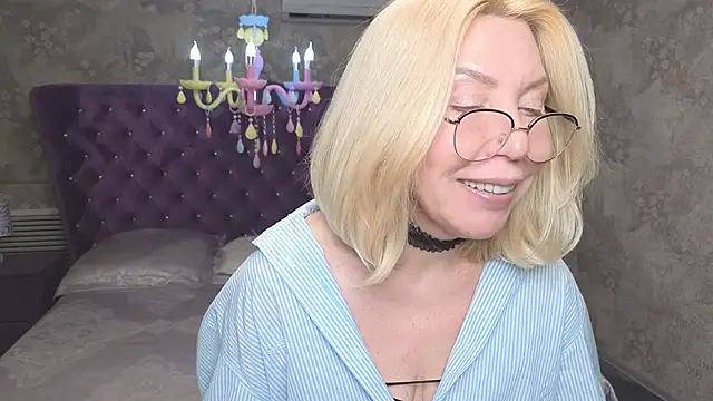 Wendy Waves online show from December 20, 2025, 11:17 am