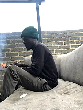 cuminsidebby online show from November 18, 2025, 6:51 am