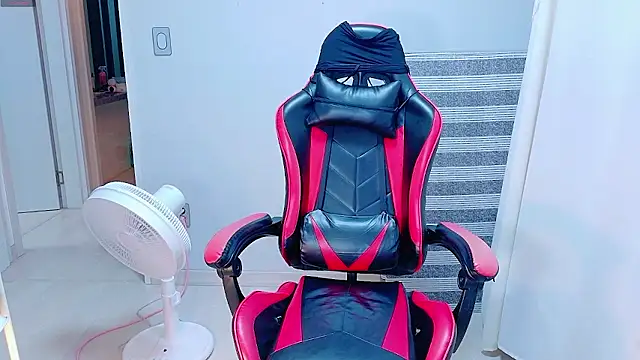 hyeony s96 online show from September 21, 2025, 12:51 pm