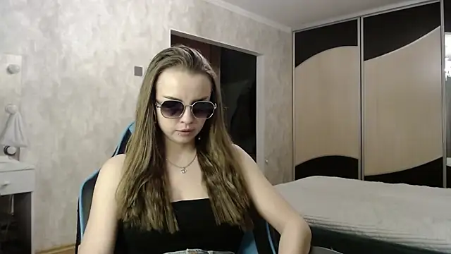 Lio noy online show from November 29, 2025, 9:07 pm