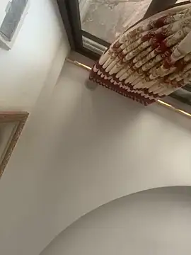 Nhung584 online show from November 9, 2025, 1:37 am