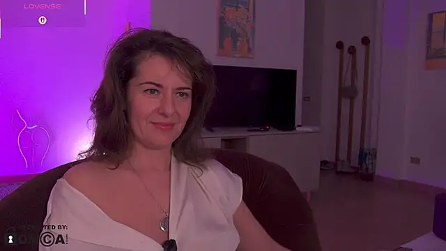 Witch in Silk online show from November 19, 2025, 4:07 pm