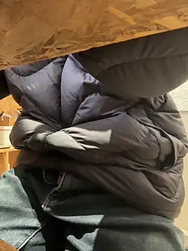 sonwmelt1 online show from March 27, 2026, 9:42 am