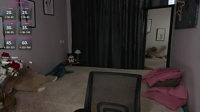 Snapshot of MollyBaby chatting on June 18, 2026, 1:59 pm MollyBaby online show from June 18, 2026, 1:59 pm
