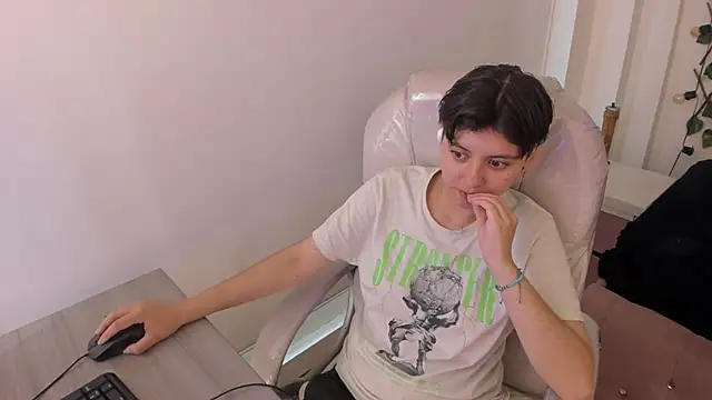 Snapshot of Nathaly_ds chatting on October 21, 2025, 7:25 pm Nathaly ds online show from October 21, 2025, 7:25 pm