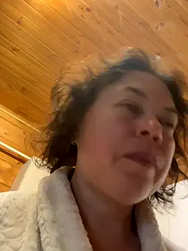 Kiravix online show from September 28, 2025, 4:45 pm