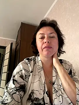 Kiravix online show from October 16, 2025, 5:08 am