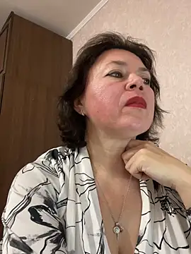 Kiravix online show from November 30, 2025, 7:29 pm