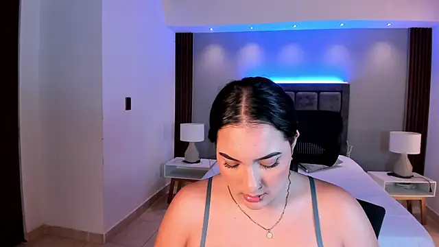 sofiacaramel online show from November 19, 2025, 7:47 pm