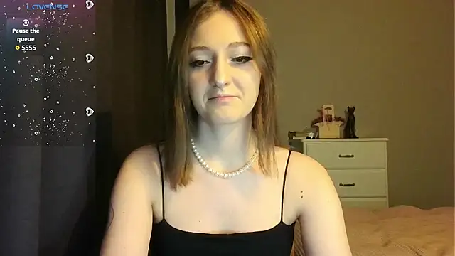 white liillyy online show from January 17, 2026, 9:51 pm