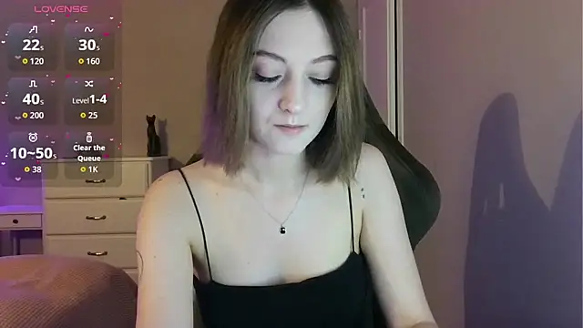 white liillyy online show from June 7, 2026, 9:51 pm