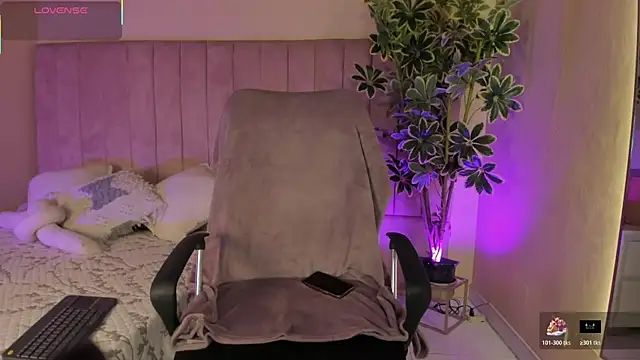 Mia mtnz02 online show from January 13, 2026, 3:01 am